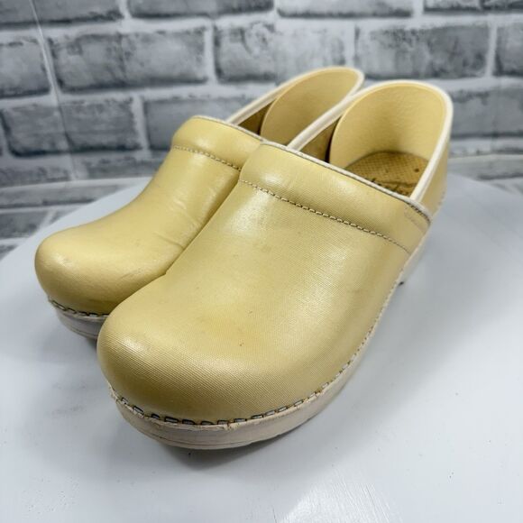 Dansko XP Professional Vegan Leather Women’s Size 39- US 8.5/9 Yellow Clogs - Picture 12 of 12